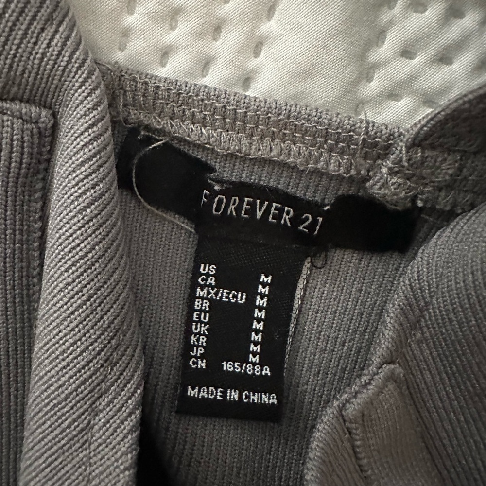 Gray Ribbed Women's Top - Picture 3 of 3